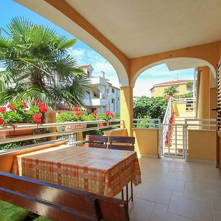 Alenka Orange Apartment Novigrad  Bagian luar foto