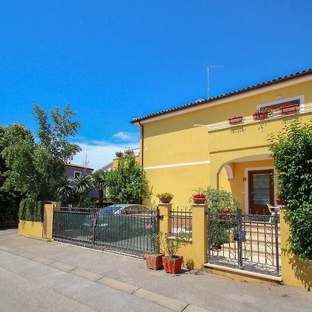 Alenka Orange Apartment Novigrad  Bagian luar foto