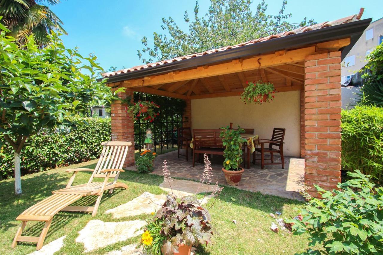 Alenka Orange Apartment Novigrad  Bagian luar foto